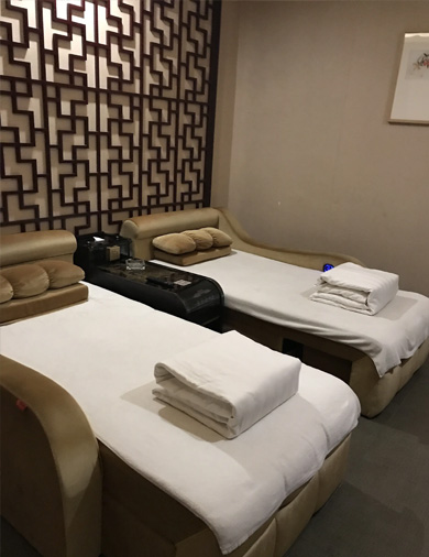 
		WJTB-125半自动夹烫机
	(图15)