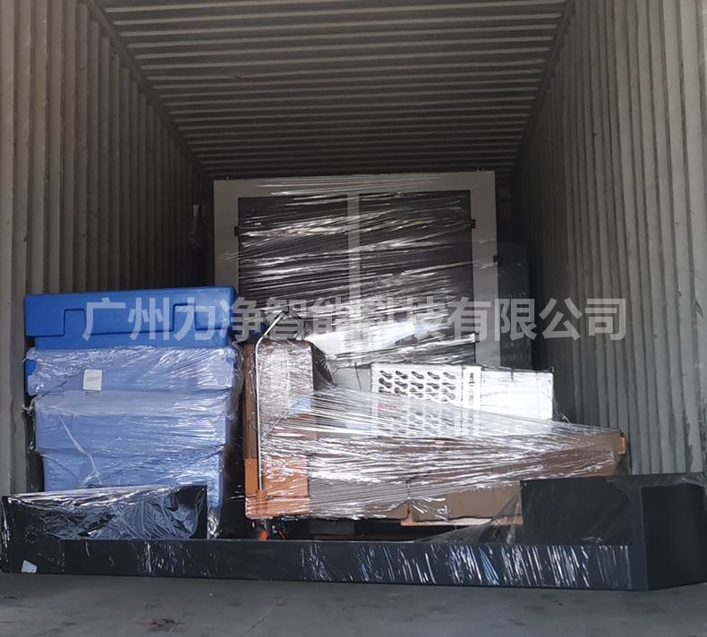 
		广州尊龙凯时智能外洋客户订单200公斤大型工业洗衣机打包发货
		(图7)